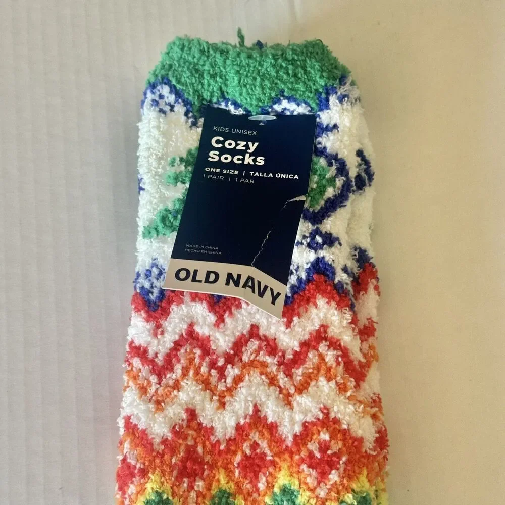 Old Navy Kids Unisex Cozy socks non slip one Size Christmas Holiday Soft